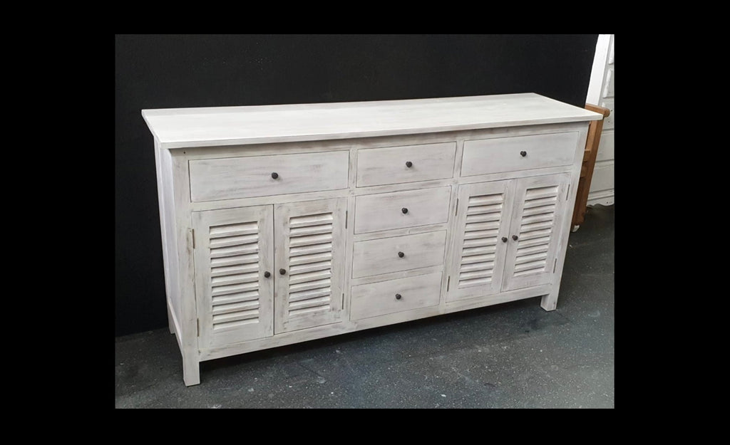Buffets/Side Tables