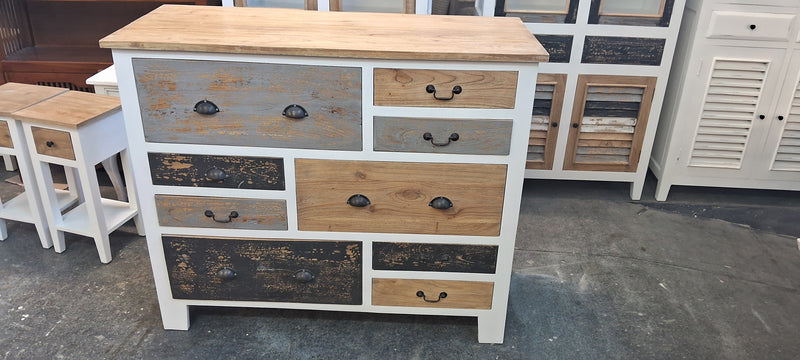 Chest of Drawers - Carolina Vintage