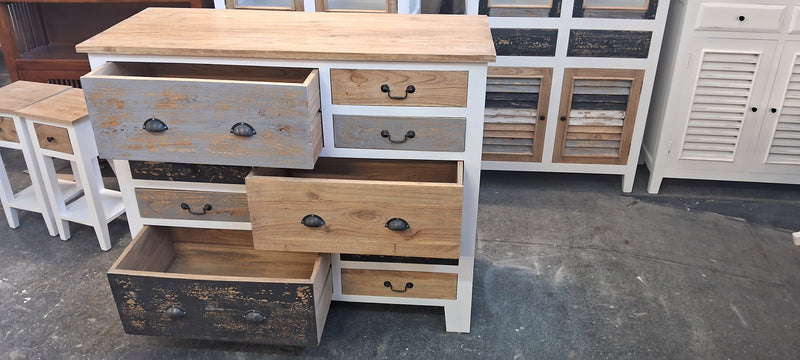 Chest of Drawers - Carolina Vintage
