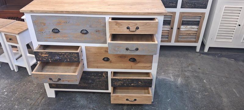 Chest of Drawers - Carolina Vintage