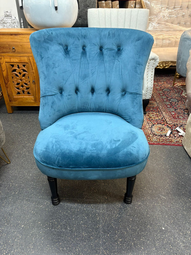Teal Velvet Accent Chair – Elegant &amp; Comfortable Seating