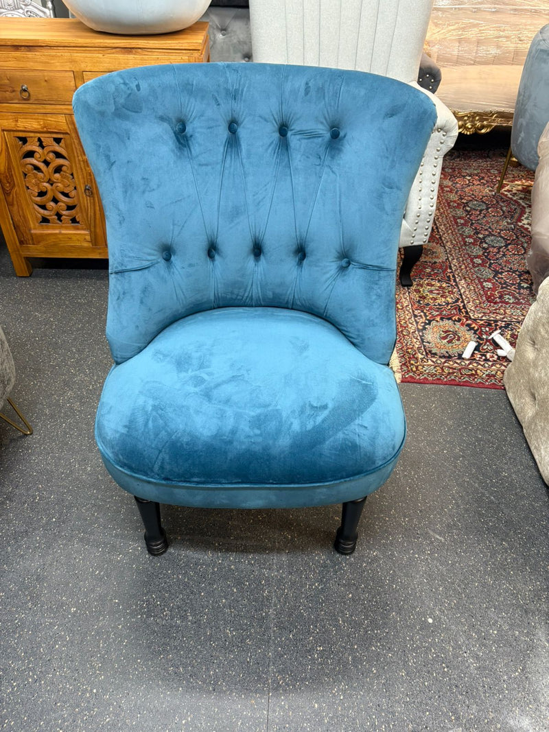 Teal Velvet Accent Chair – Elegant &amp; Comfortable Seating