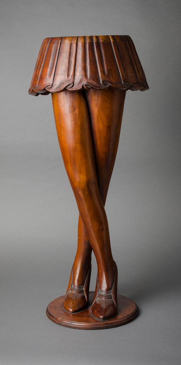 ANTIQUE IMITATION PLANT STAND (Mahogany)